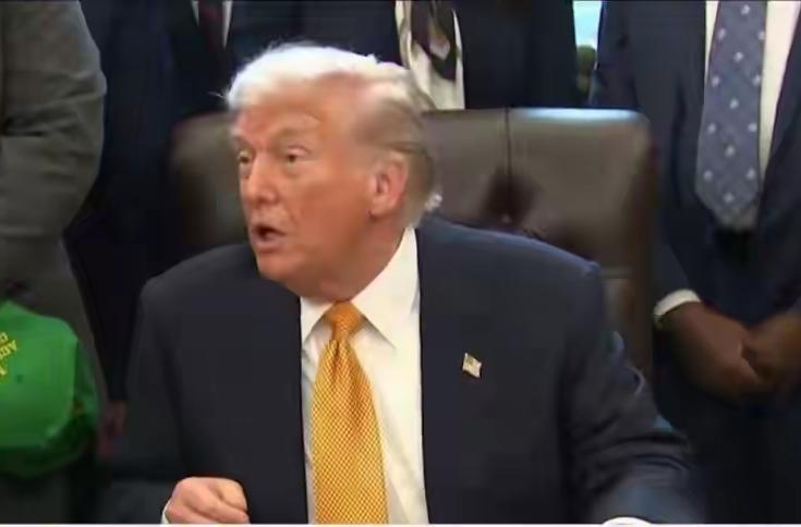 伊朗危险了！
我估计剧本是这样的：
1 美国提供高端精确打击，比如钻地弹，远程精