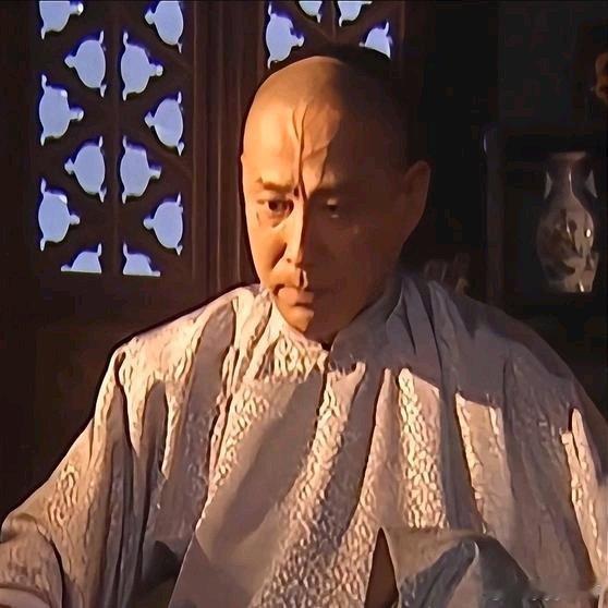 《国家正值危难之际，索额图却还一心想除掉周培公与明珠》国家正值危难之际，索额图却