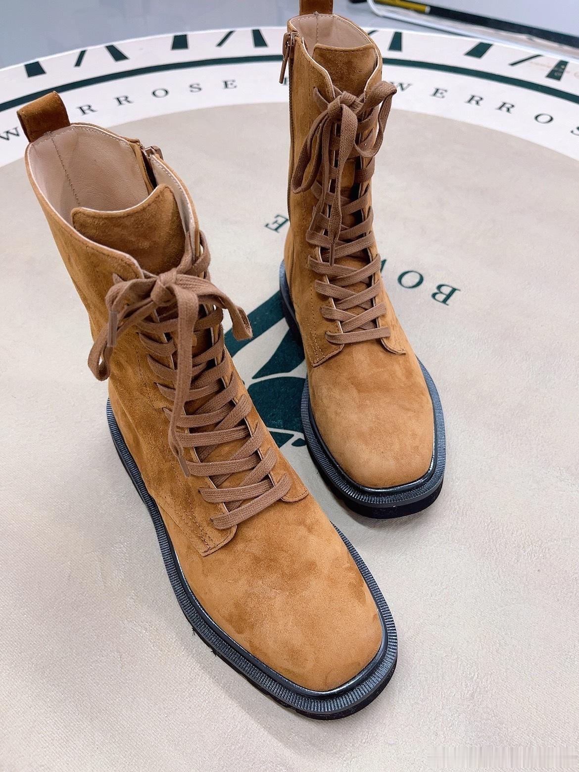 好了，接下来真的要做正经生意了[嘻嘻]Rim Rim秋冬专场的品，真的款款都是精