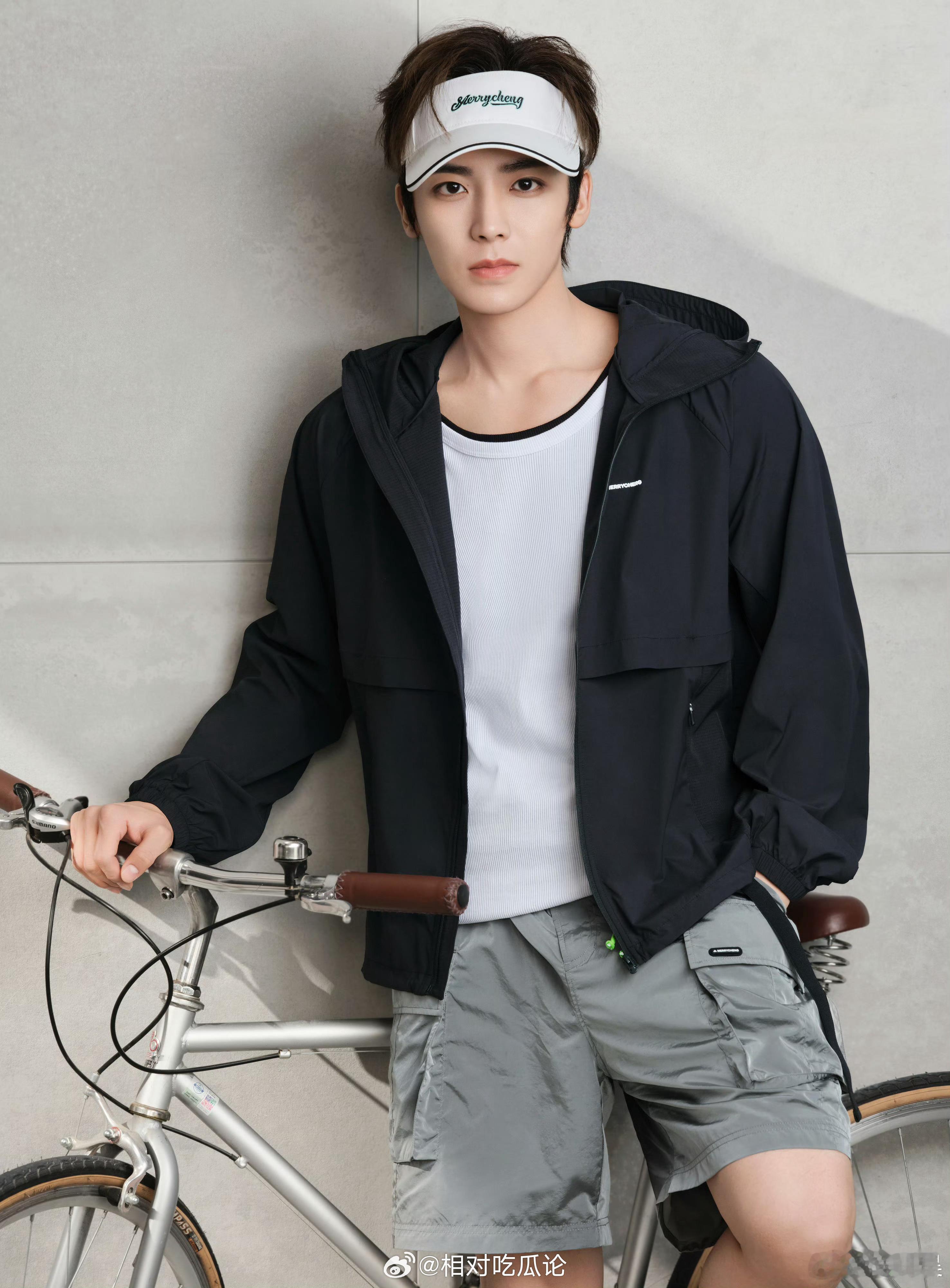 侯明昊 应该是进👖男主 后面会有一部古装cr.奶绿小号 