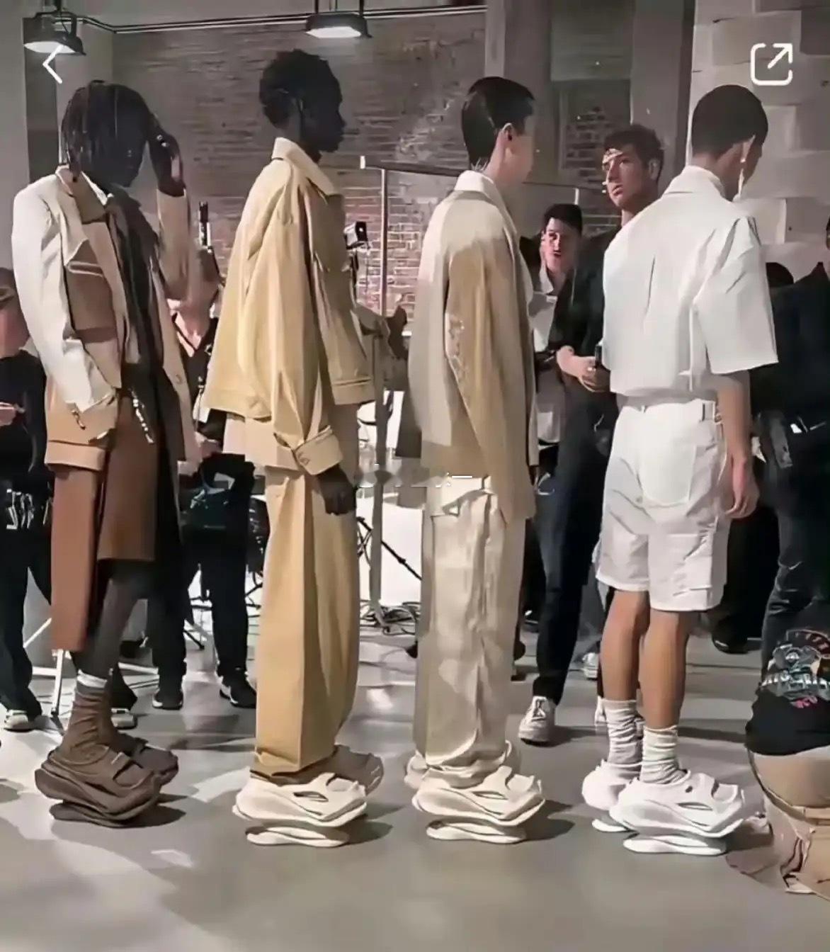满清扔掉的东西，被巴黎世家捡起来了 ​​​