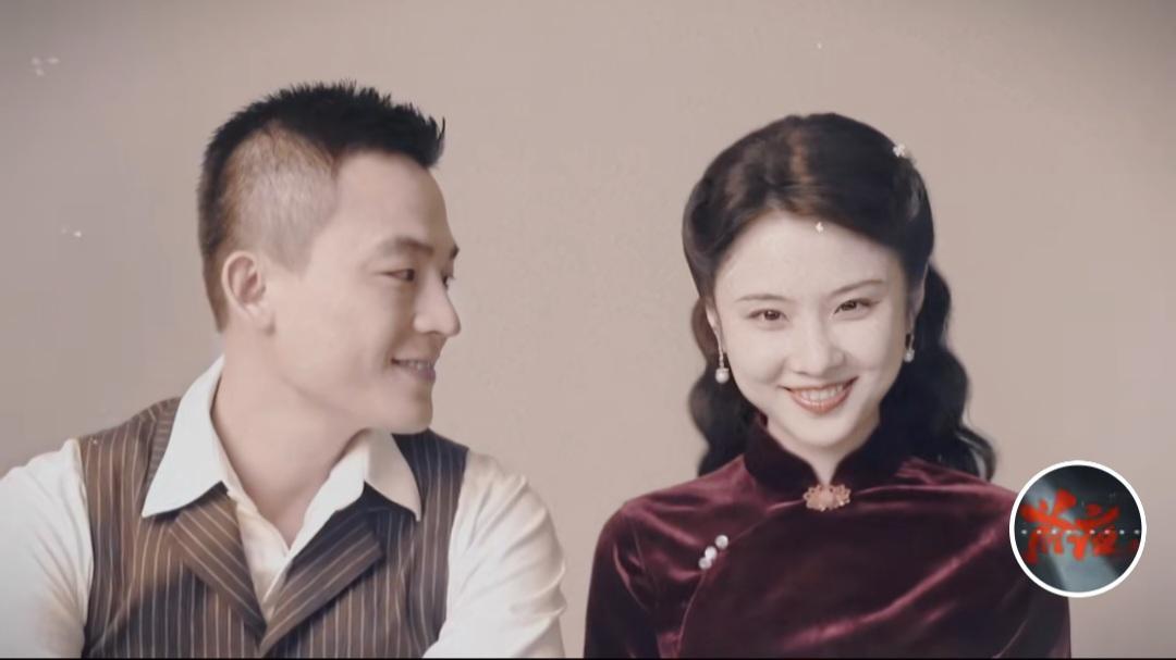 [大笑]你写张慧雯曹骏合作的CP，配图却用了张慧雯任嘉伦《暮白首》开机合照。我给