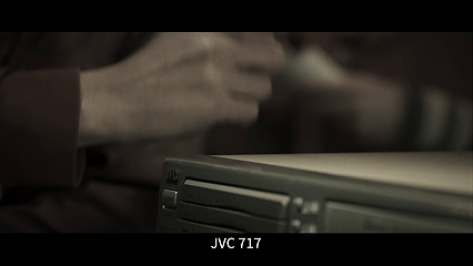 崩溃的爸伤心的妈难以回头的他 警服父亲面对罪犯儿子彻底无解 方圆八百米