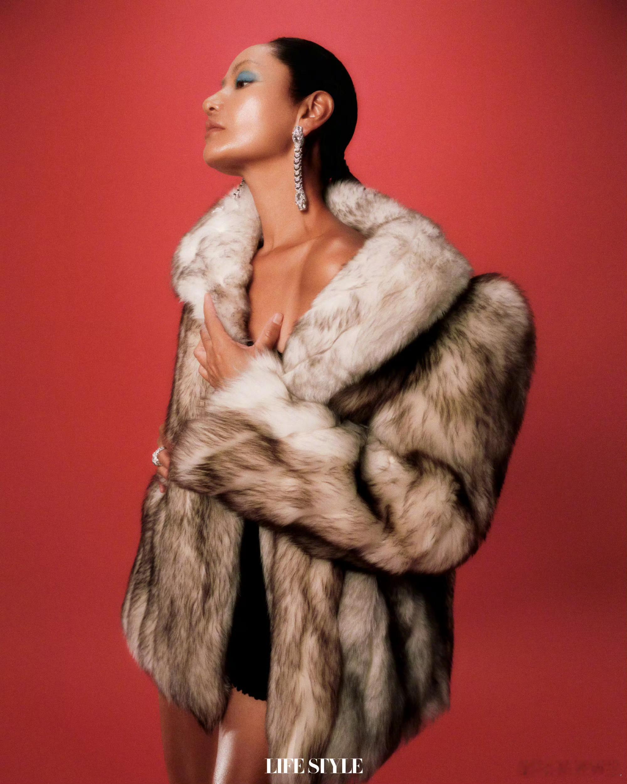 瞿颖谈赛道 最新采访谈到无论在哪个赛道，都能拔得头筹。她表示：“如果把它当赛道，