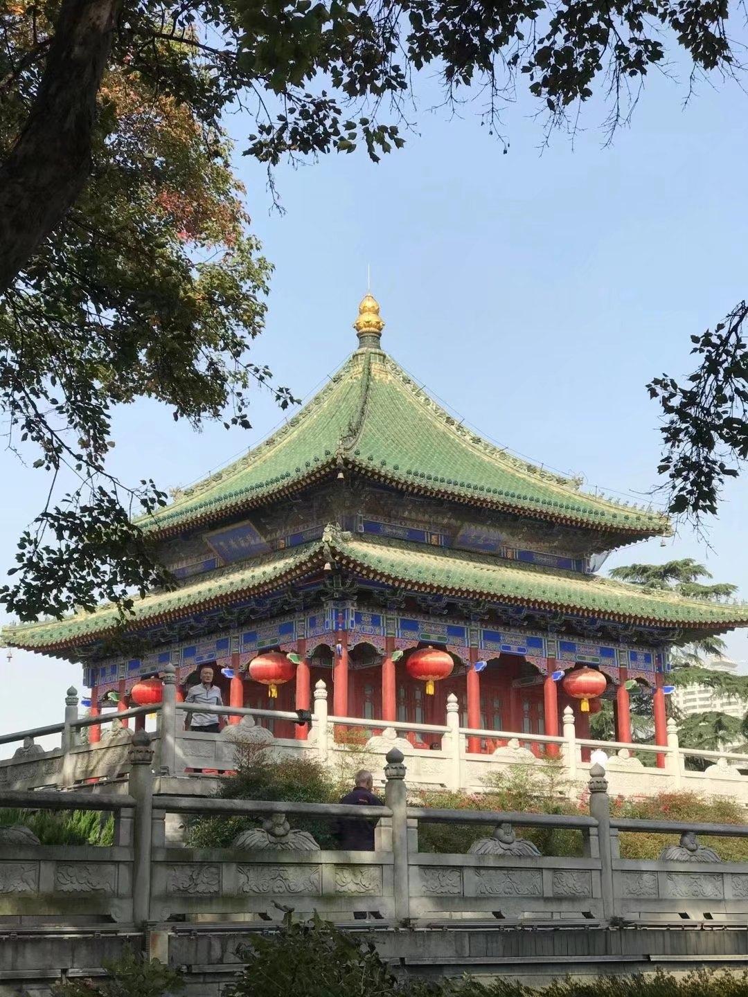 不完美才是人生真相
人生本就没有标准答案，我们跋涉于世，谁不是带着缺憾前行。命运