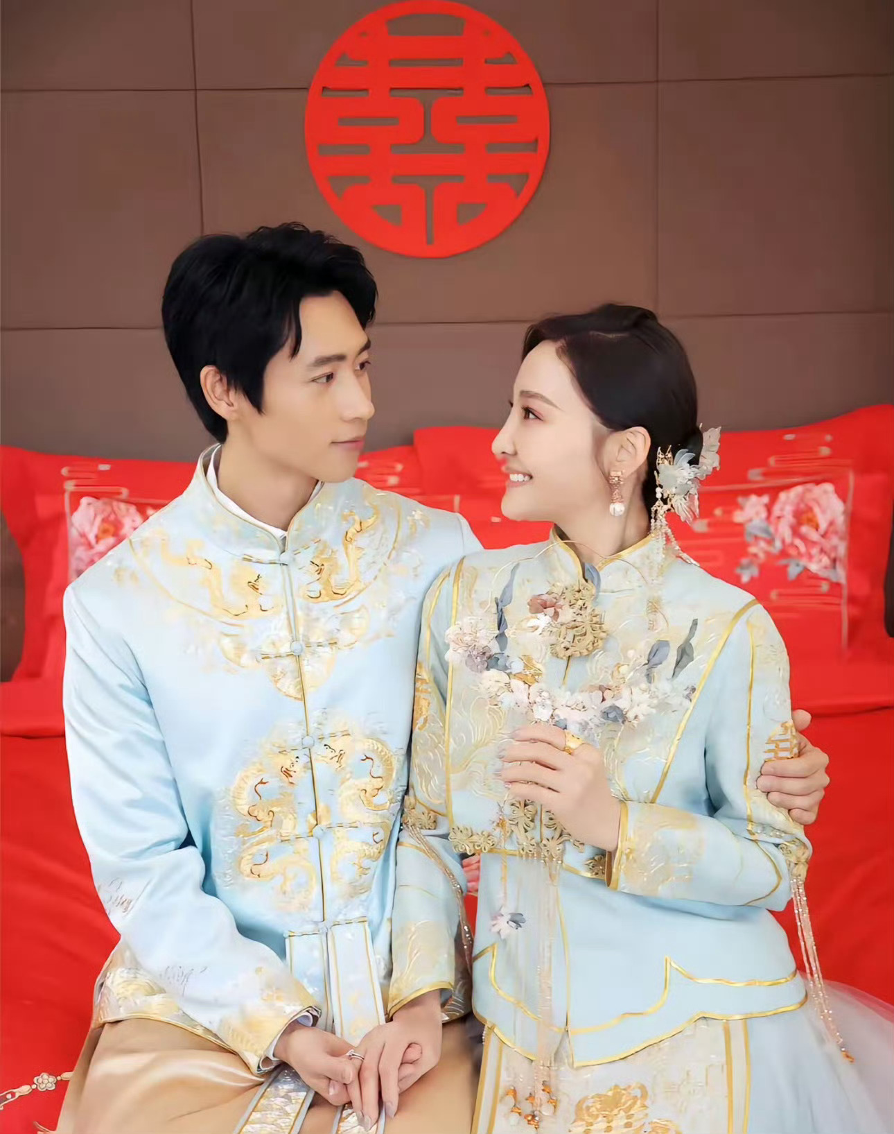 魏晨水下求婚 老婆只顾着追鱼没想到吧 精心布置的水下求婚却被小鱼抢走风头哈哈哈哈