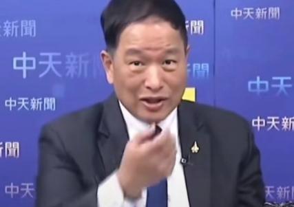 台湾地区退役将领张延廷：我认为中国大陆通过春晚向外界展示的机器人，他肯定是有目的