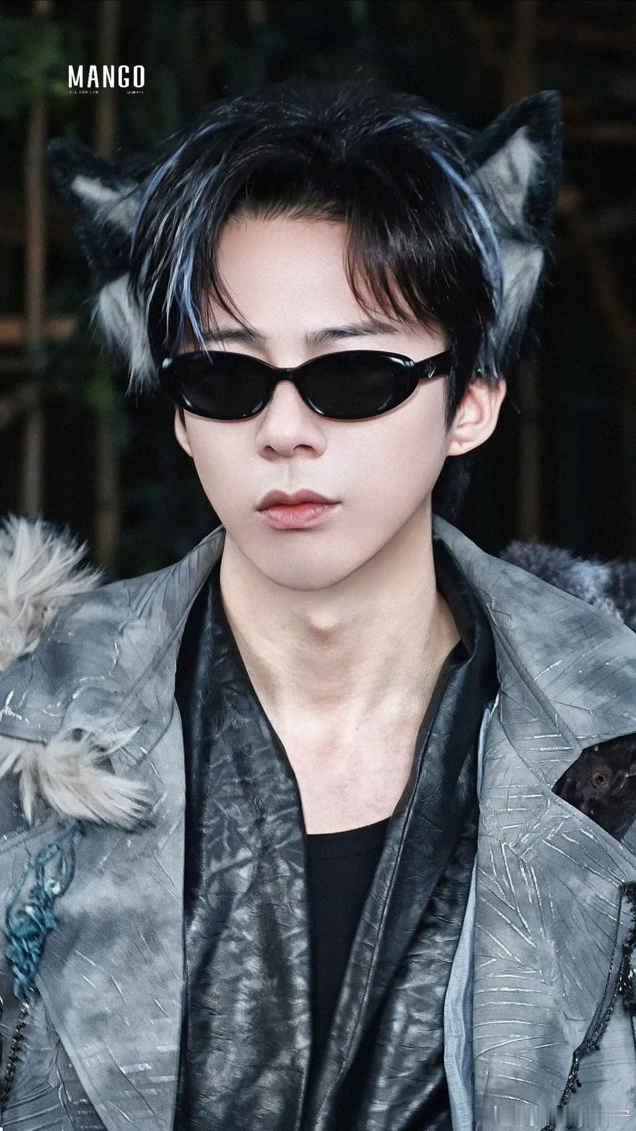 狼王？还是奶狼？反正我看着毛绒绒，奶凶奶凶哒！这个造型也太好看了吧，直接封神！ 