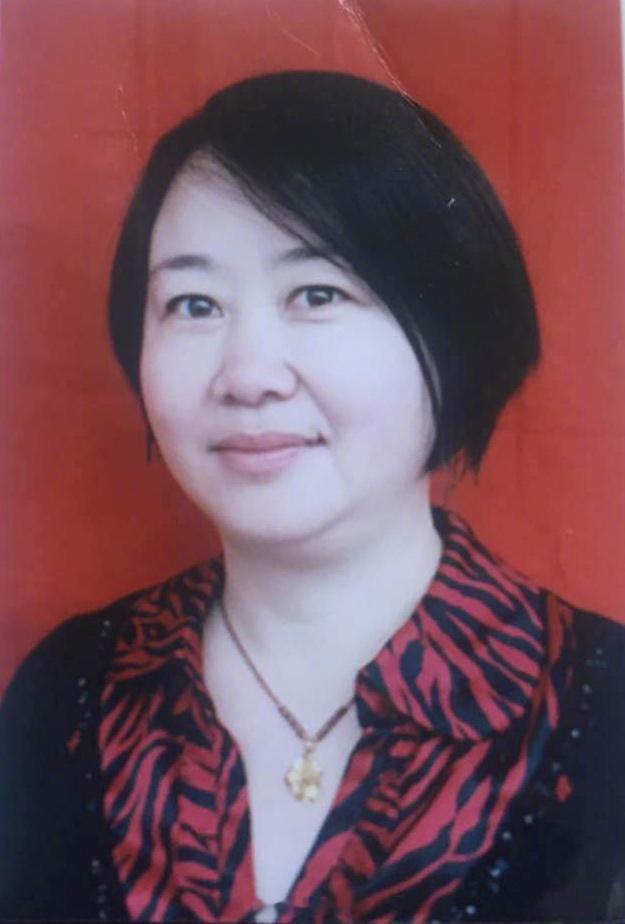 【生死关头，她用身体挡住学生 自己却被撞身亡】河南信阳，二年级老师李芳随队护送学