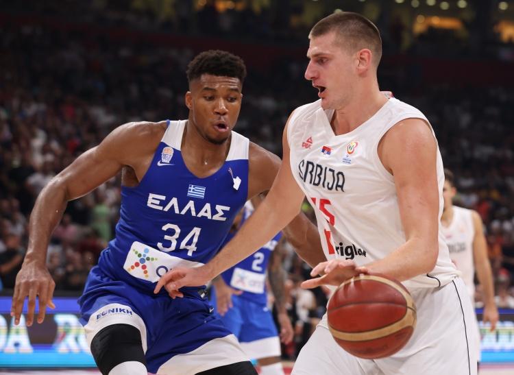 字母哥现役NBA前5：
“我认为当今前五的顶尖球员是东契奇、约基奇、SGA、塔图