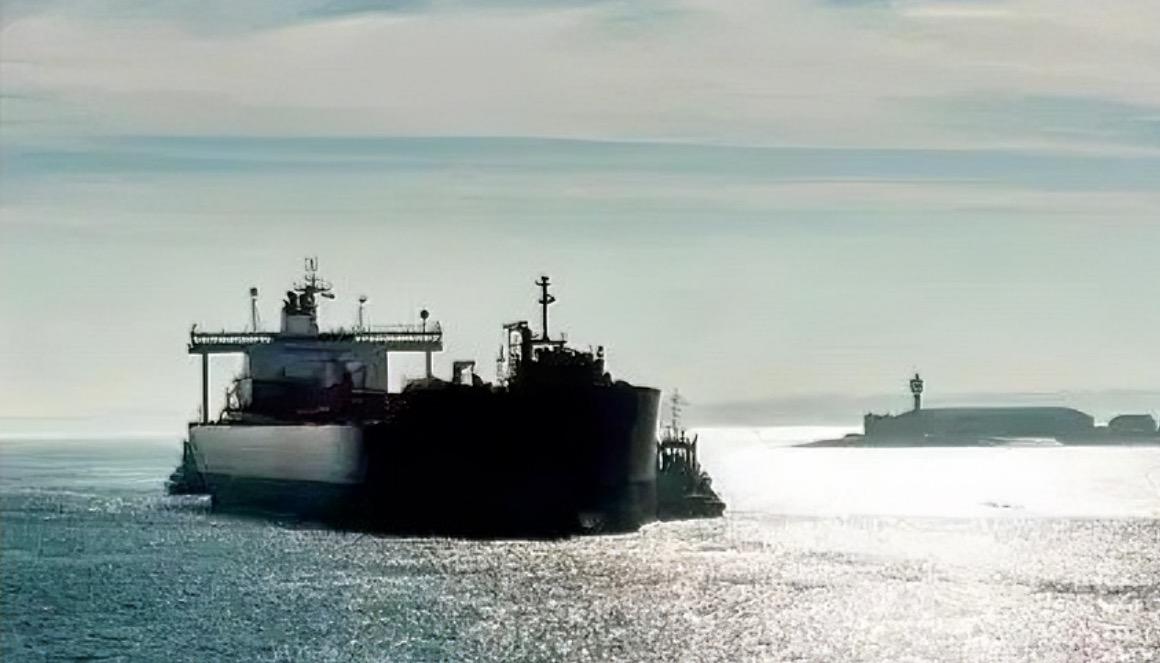 印度需求下降，
俄罗斯石油的油轮滞留中国附近

12月17日，彭博社报道，因印度