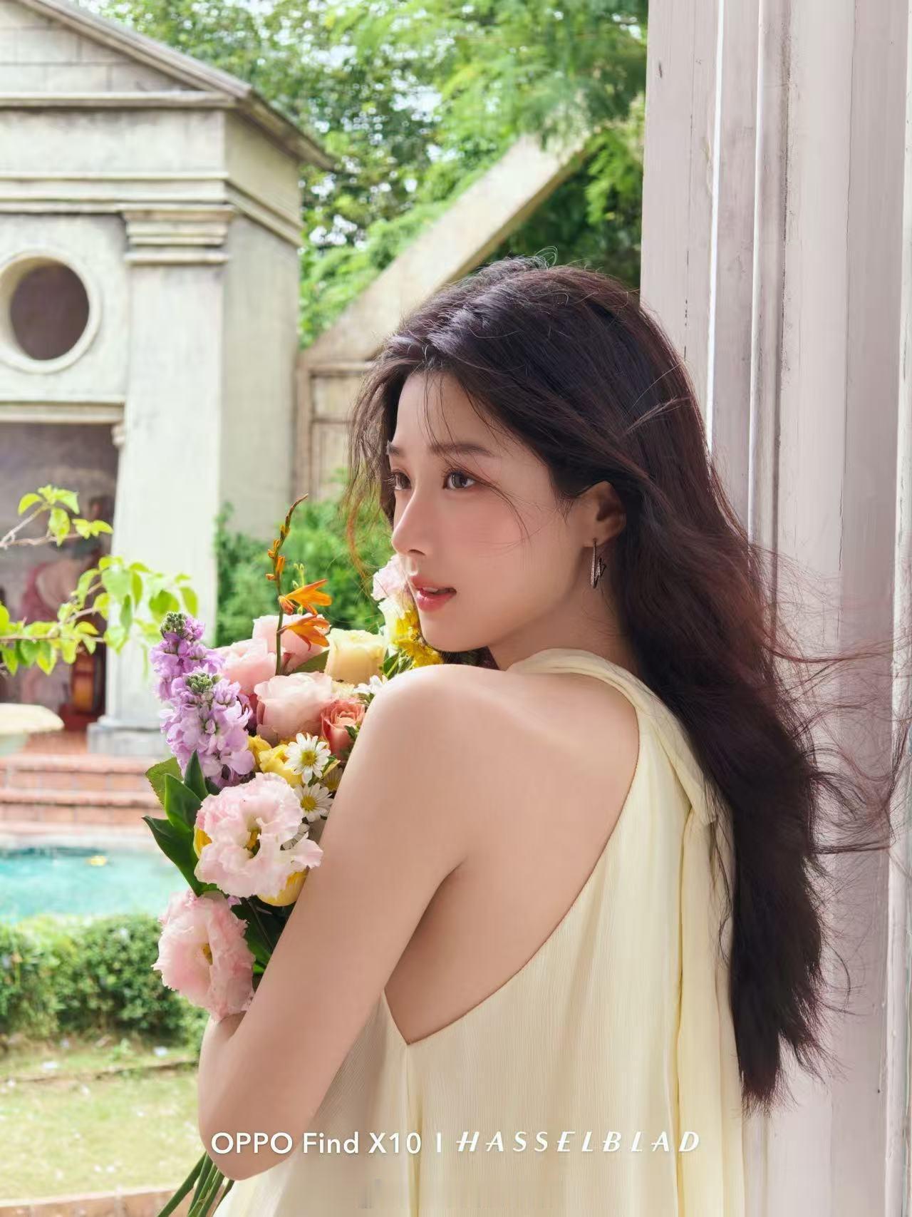 状态也太灵动了，光影衬得整个人柔柔和和的，每一张都好出片🥰oppo发布会  ​
