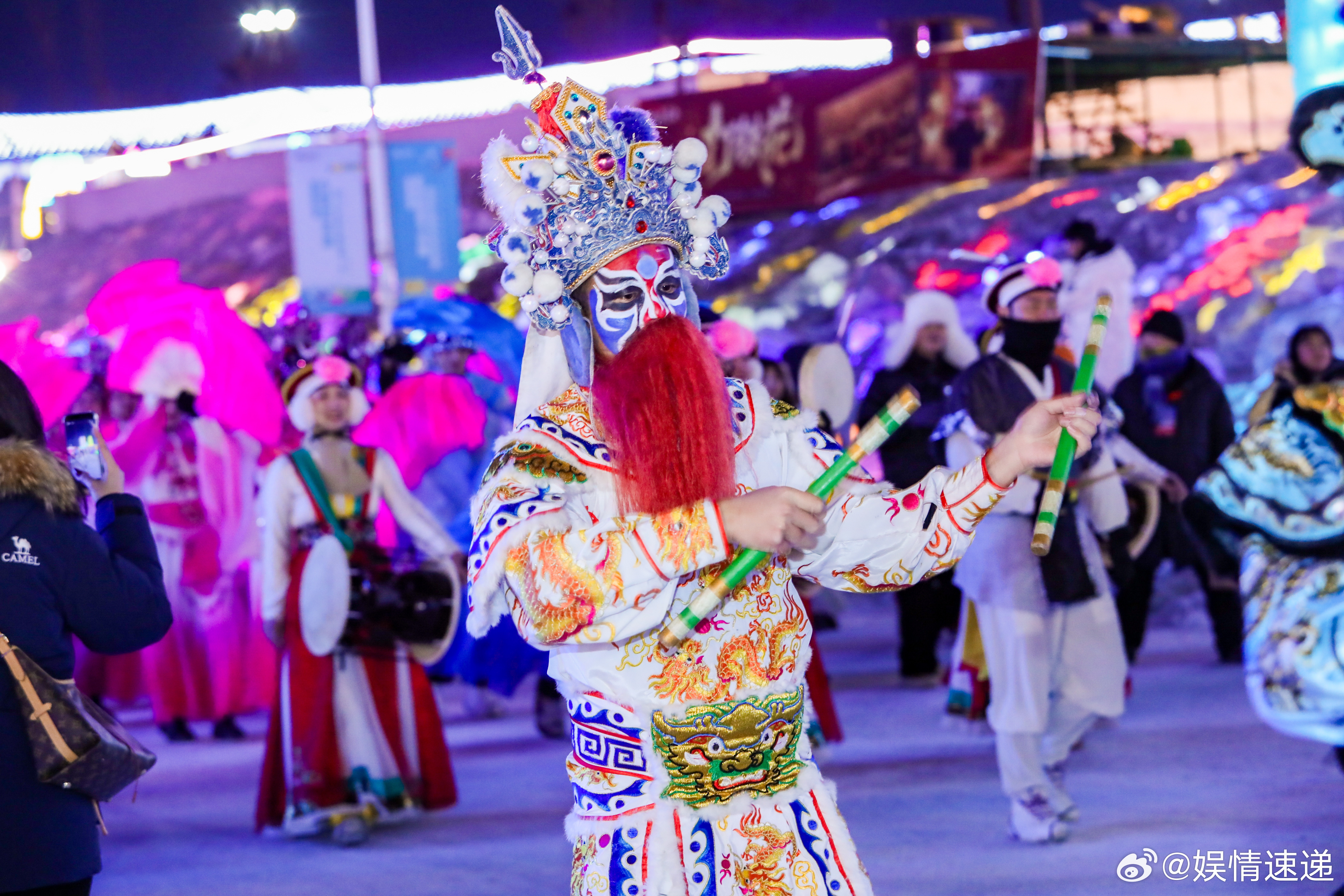 南北非遗齐舞燃动新春非遗遇上新春年味，南北同台共舞，每一幕都超有气势！ 