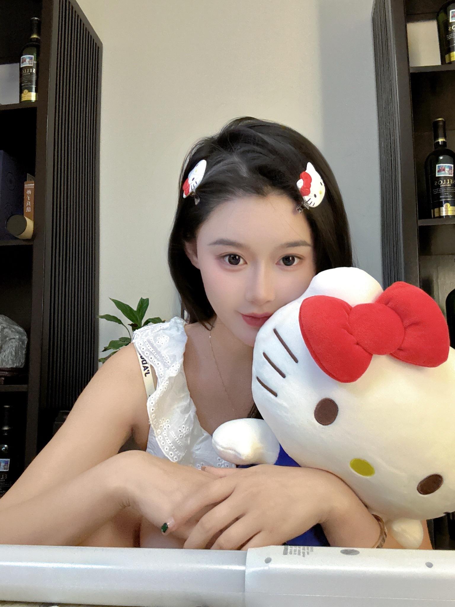 你要惯着我，又不能太惯着我，不惯着我的同时要惯着我点儿，惯着我的同时要...
