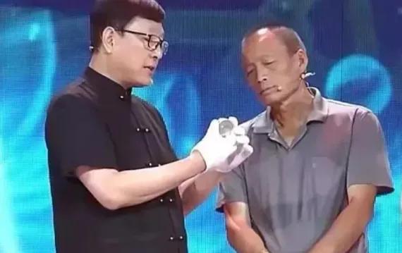 2018年，甘肃一大爷翻修祖宅时偶然挖出一箱银元宝，鉴定后却被要求上交国家，大爷