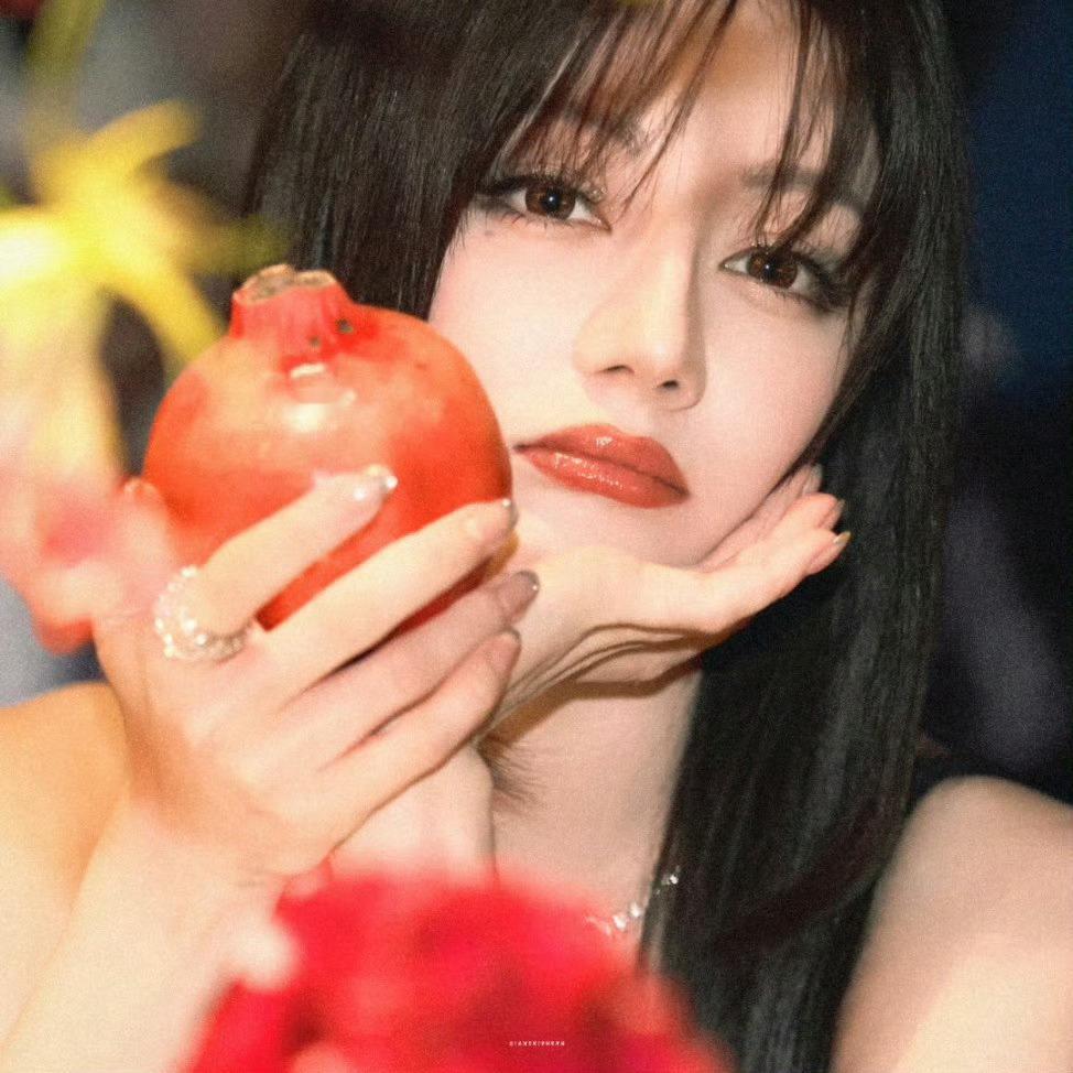 热巴这次你做不了1了 是山花和玫瑰 上戏姐妹花 双视后 优秀的人相互吸引 ​​​