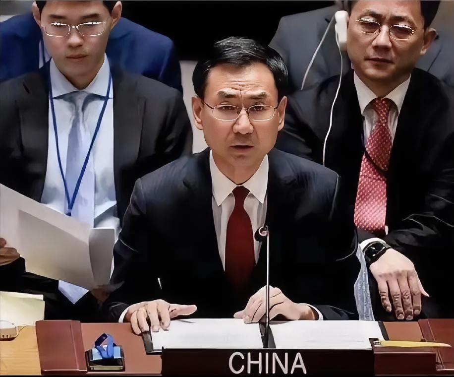 中国终于对巴基斯坦出手了！耿爽在联合国当众“开火”，直接剑指巴铁内部的恐怖组织，