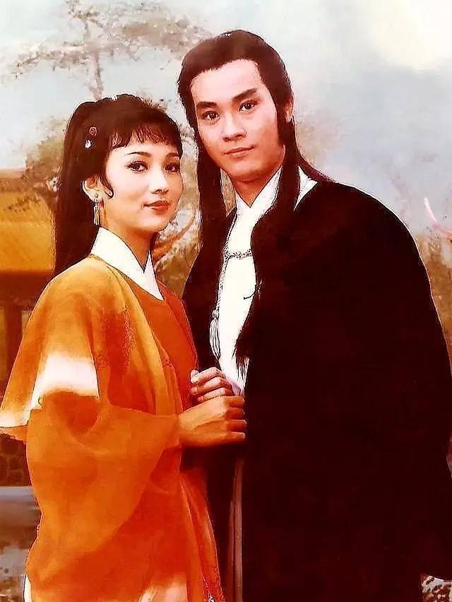 武侠剧的黄金年代里，有无数经典角色惊艳了时光，而郑少秋饰演的“香帅”楚留香，无疑