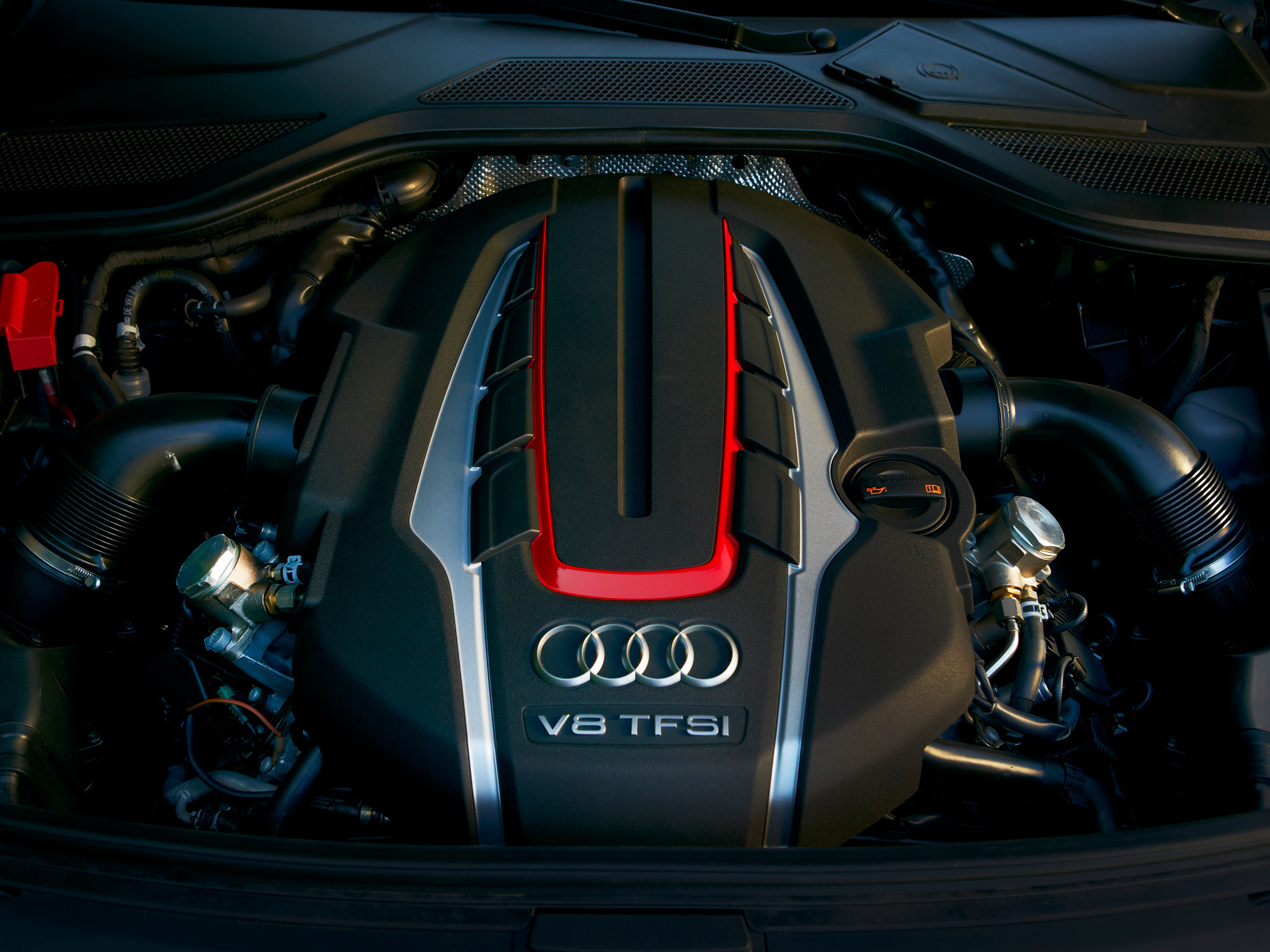 机械时代！奥迪大 V8 