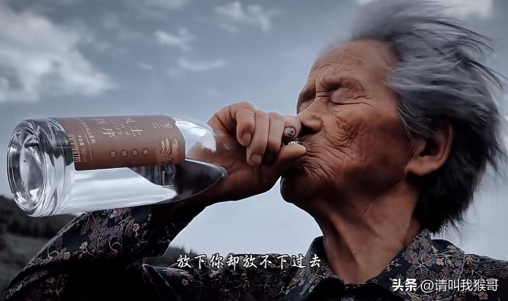 我个人觉得这张照片的艺术成分很高，有人从中看到了“人生苦短，及时行乐”，也有人从