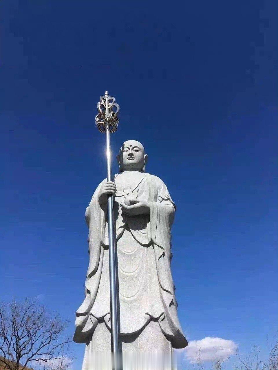 时至今日，一事无成，很迷茫，请老师，给指点，看人生的出路在那里，（工作，财路）最