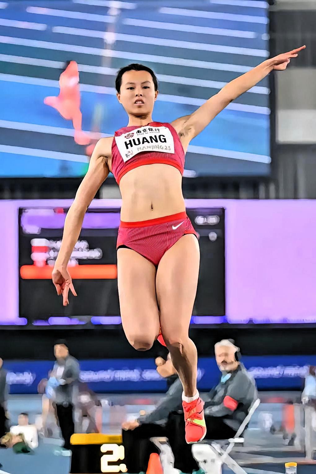 世界女子跳远历史十强！我国黄滢滢跳出的6.76米属于什么水平？

1、奇斯蒂娅科