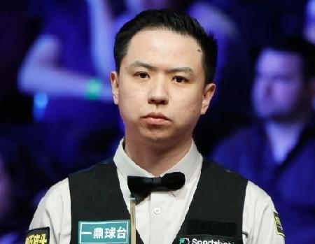 这位大哥，这两天是怎么了？如此失常的发挥，怎么可以放在世锦赛16进8的场地上。