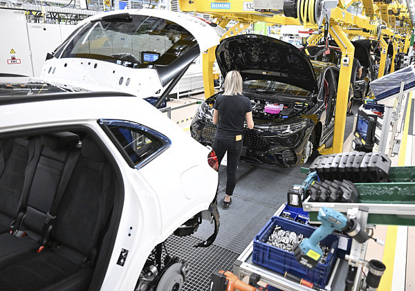 德国联邦统计局20日发布的数据显示，受裁员影响，截至2025年第三季度末，德国汽