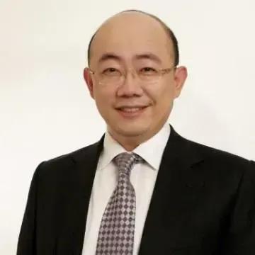 @郭正亮台湾 和@新西兰三妹Summer 属于忘年交吗？三妹笑的很甜，现实中是那