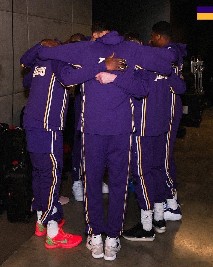 湖人143-135战胜爵士！ 