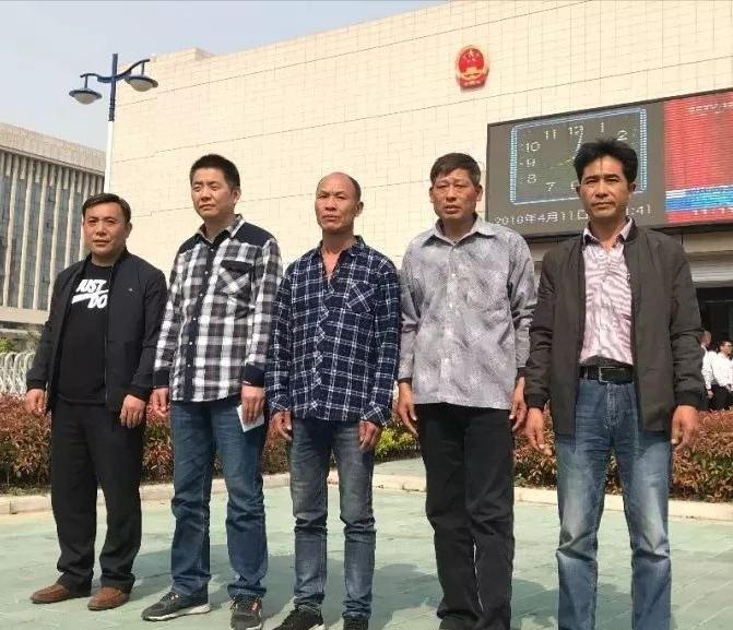 1996年，5名无辜青年蒙冤入狱，被关押了21年后才无罪释放，令人惊讶的是，5人