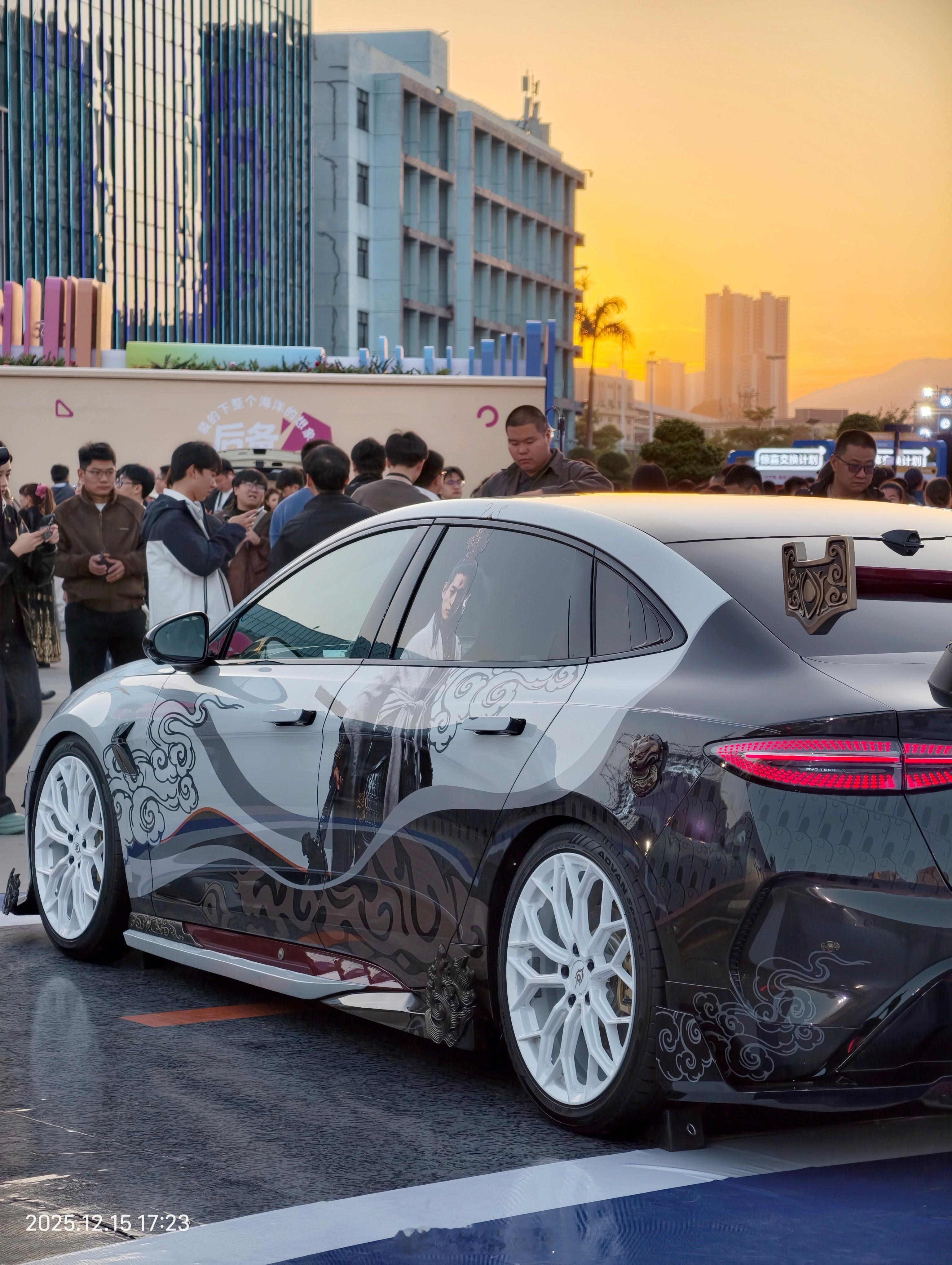 比亚迪海豹EV黑神话悟空定制版真帅，细节做得真好 