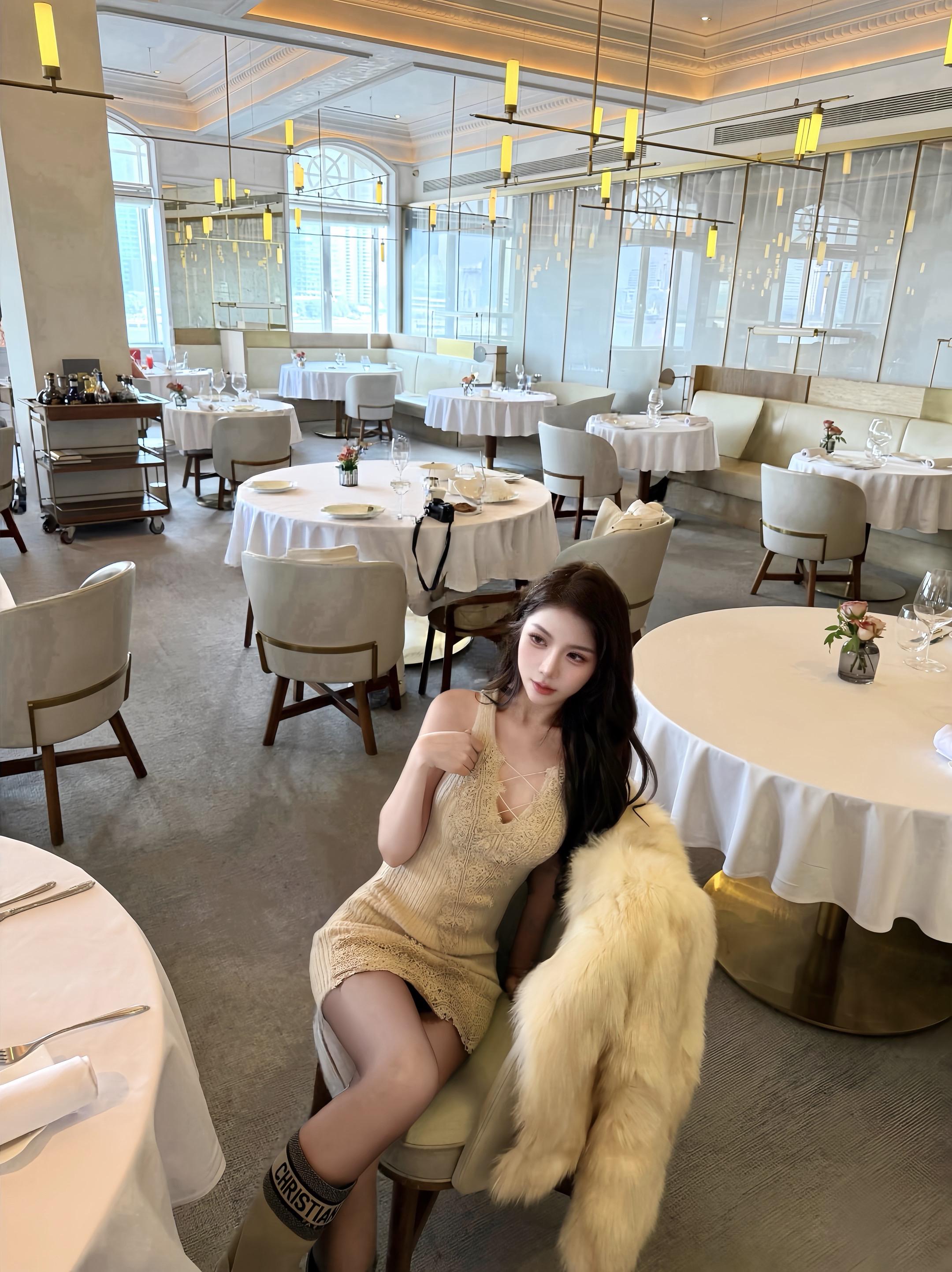 想当个笨蛋美女 成功了一半 是个笨蛋