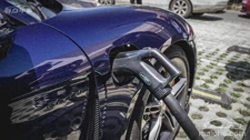 彻底颠覆认知！中国大力发展新能源车，根本不是为了环保省油