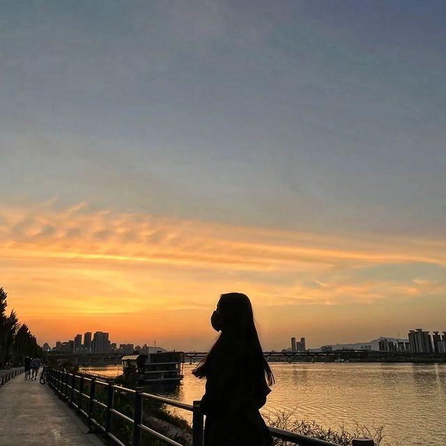 太重感情，也是一种累赘。