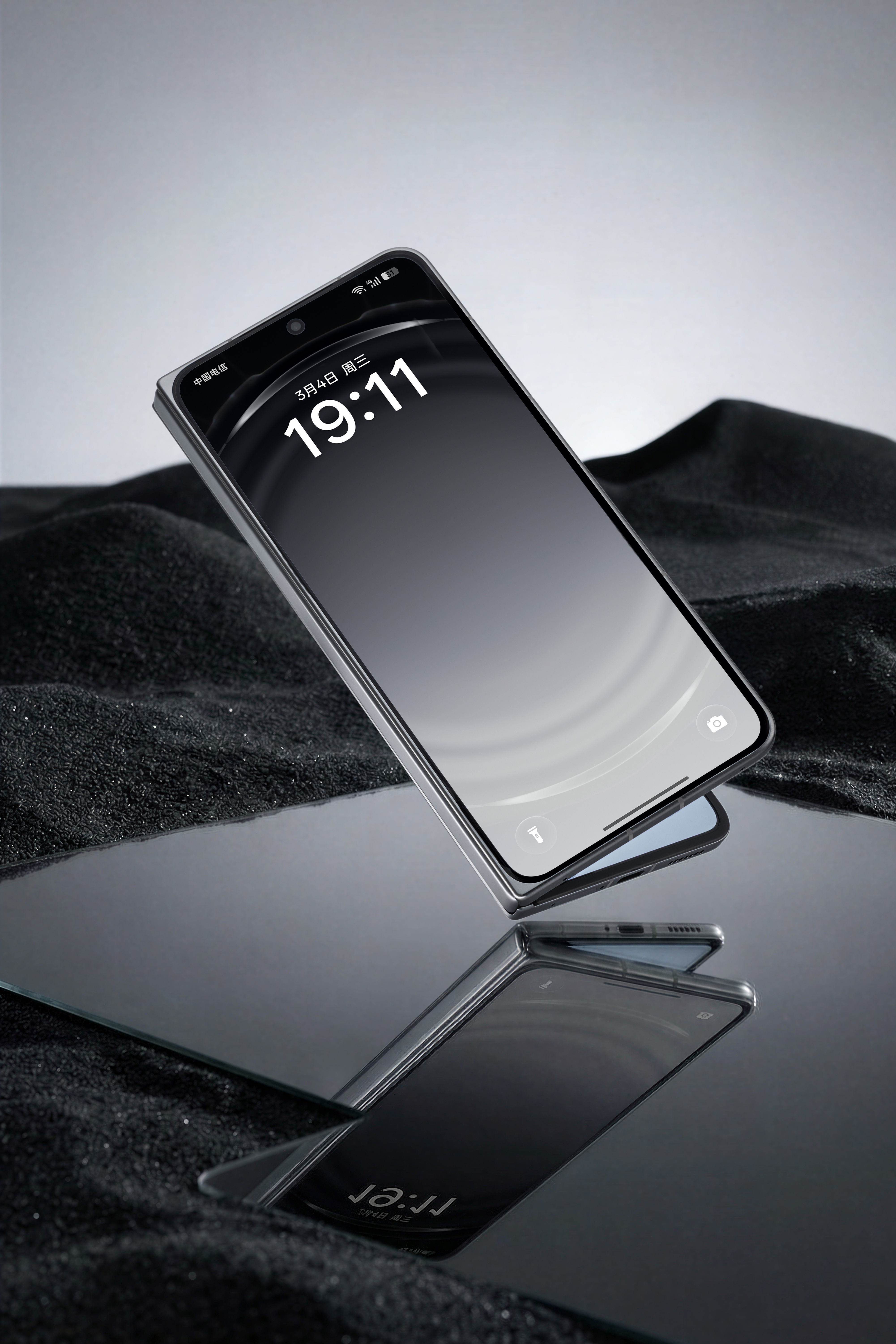 给OPPO Find N6拍了套图赏。折叠屏手机折腾了这么多年，大家解决了轻薄、