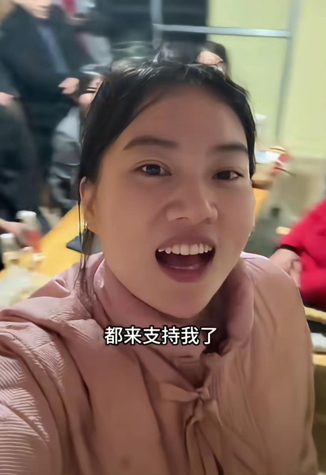 株洲灿灿子被骂，真的是太冤了。
人家请你吃杀猪宴，
你还要骂人家。

自从合川呆