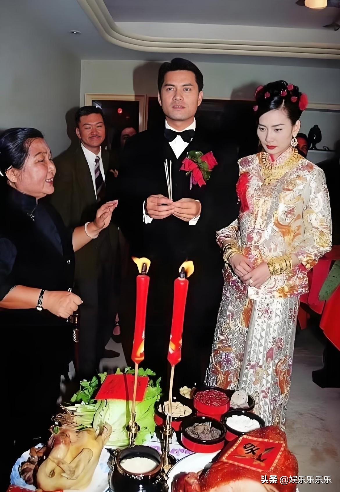 1996年吕良伟和邝美云成婚，兄弟姊妹团强大
伟哥抱得美云归，羡煞旁人了，赌王也