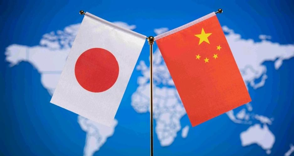 福田康夫公开对高市早苗发出批评！高市早苗作为一手将中日矛盾挑起的日本新任首相，随