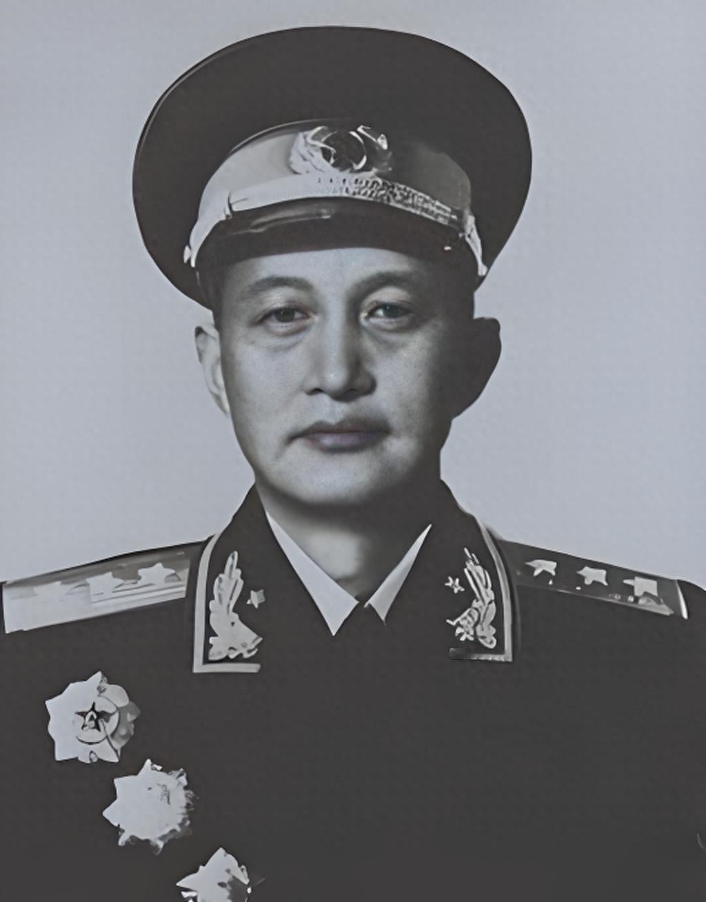 志愿军三位副司令受批评，洪学智挨批最多，洪学智却表示彭总骂人其实是一种亲近！
1