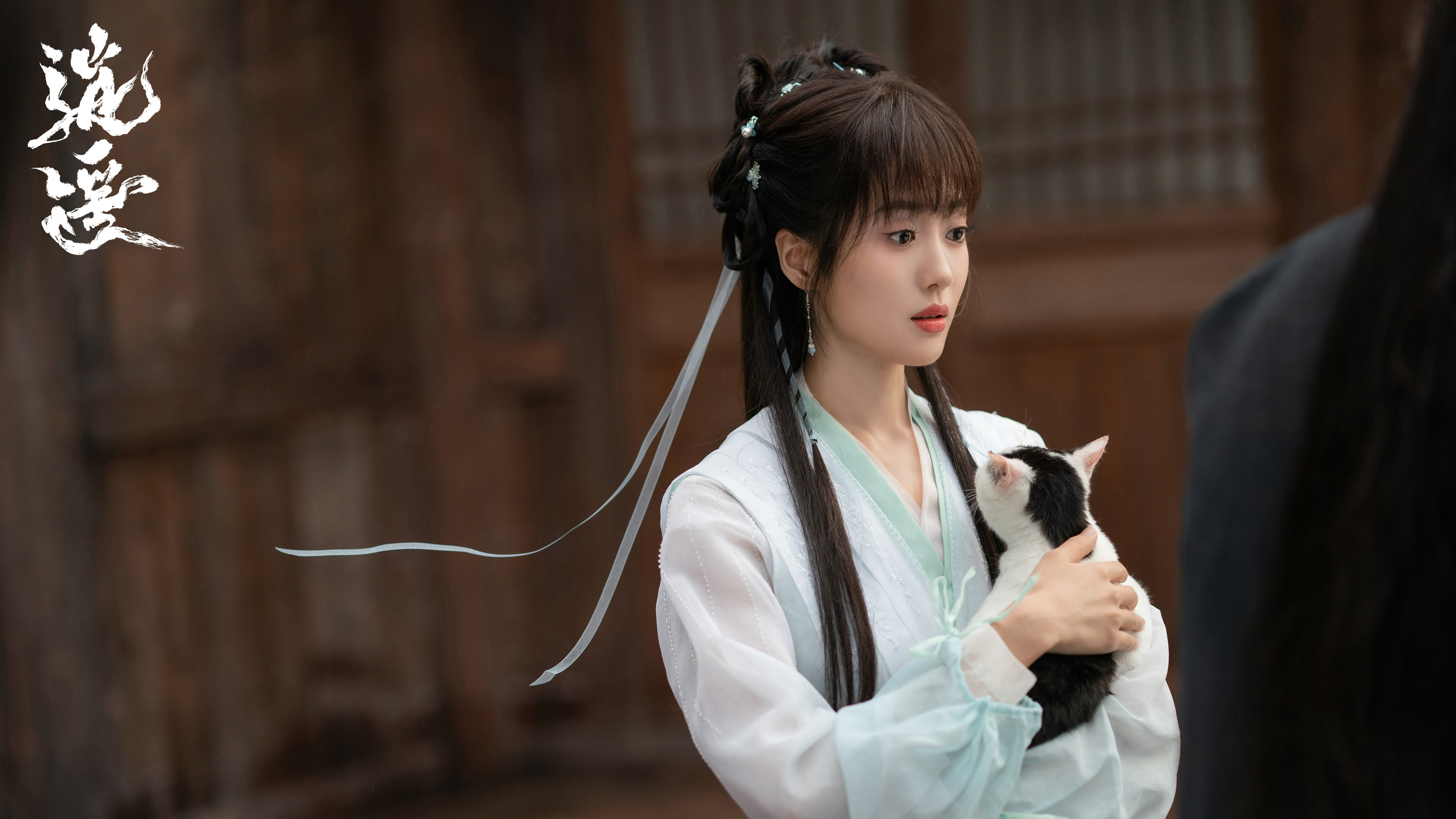 王梓薇瘦了50斤原来是芸意，那个出生就背负父母业障而失明的女孩儿，幸好遇到被自己