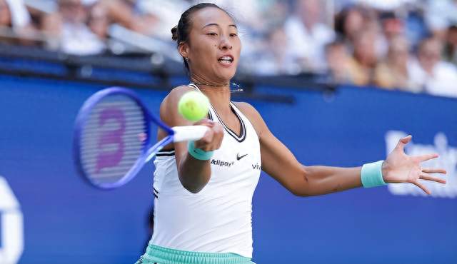 又赢了！郑钦文2-0淘汰斯瓦泰克 七连胜进美网八强 唯一非种子黑马