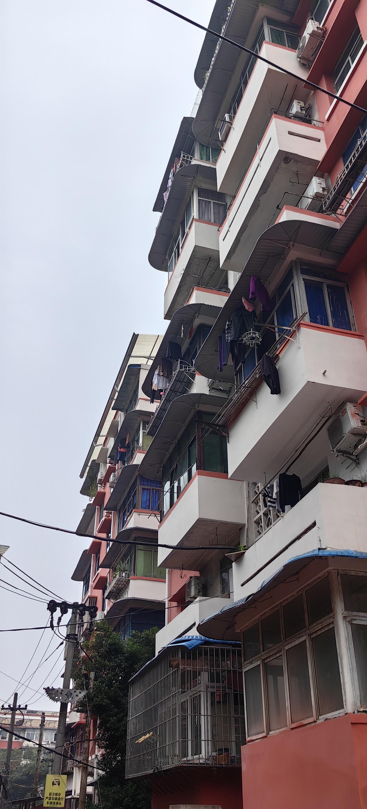 [送心]突然发现，我渡区（重庆大渡口）跃进村有个“很🉑爱”的地方，大概就是33