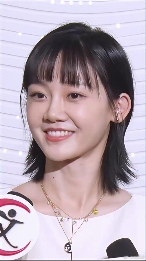 苗苗状态也太好了，完全看不出是生了三个孩子的妈妈！ 