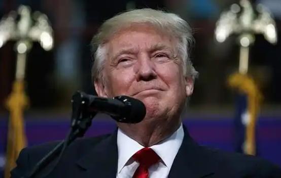 大反转！特朗普突然怂了？前几天还咋咋呼呼，放话说要把伊朗炸得连渣都不剩的特朗普，