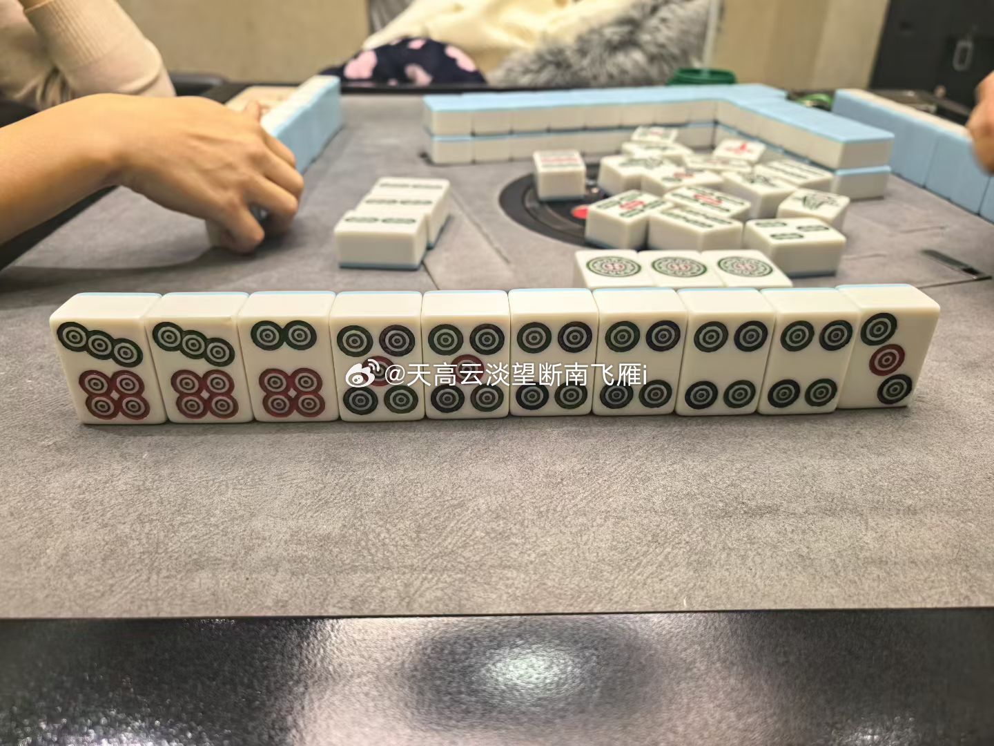 现货黄金 这把拿下你觉得值多少个点？黄金 简单说两句，耐心点！等晚上再看。白盘不