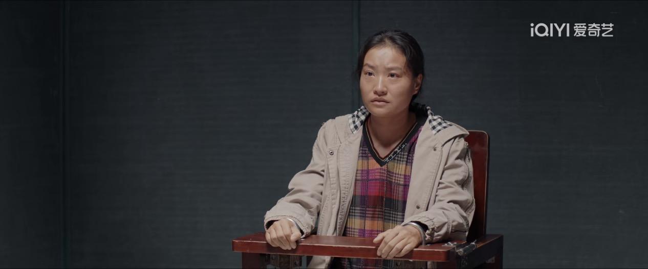《我是刑警》中张克寒抢这些钱，也没有见他怎么花啊！

他为了抢钱，一直就住坟地。