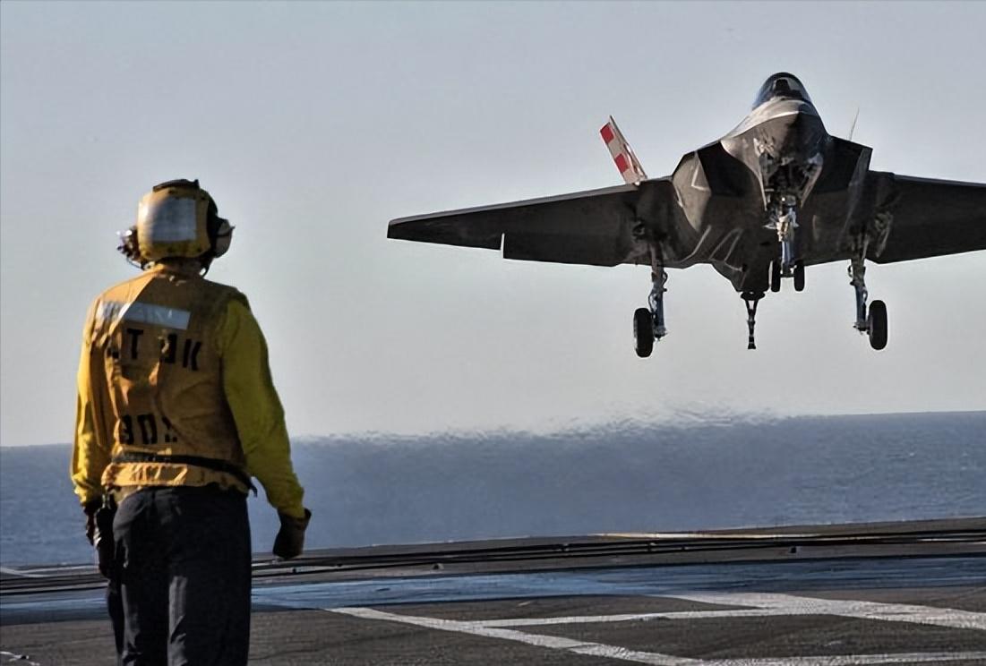 美国在赌，中国也在赌，美国赌中国不敢武力收复台湾，不敢打日本，而中国则在赌美国不