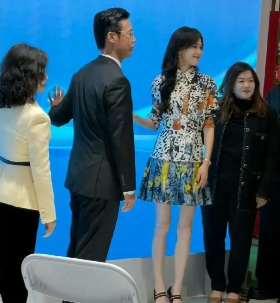 唐嫣太令人担忧了！不是因为电视剧被撤档，也不是因为被说装，而是因为她太瘦了，身体