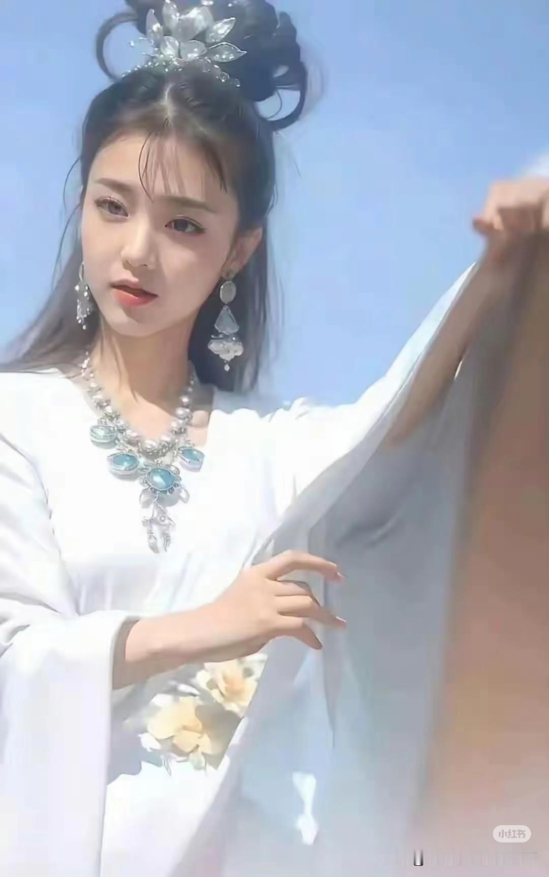 当年只知看猴子，今朝才懂追风婆
这是86版西游记里的风婆婆，够惊艳吧！西游记 高